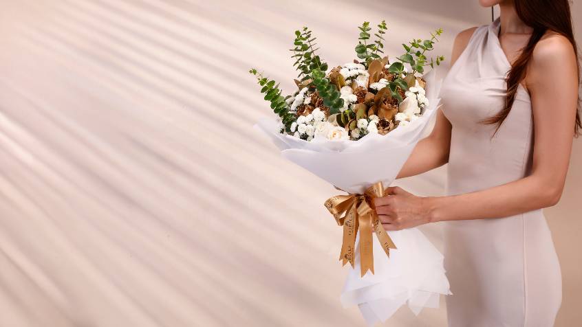 Flower Bouquet Delivery in Mumbai